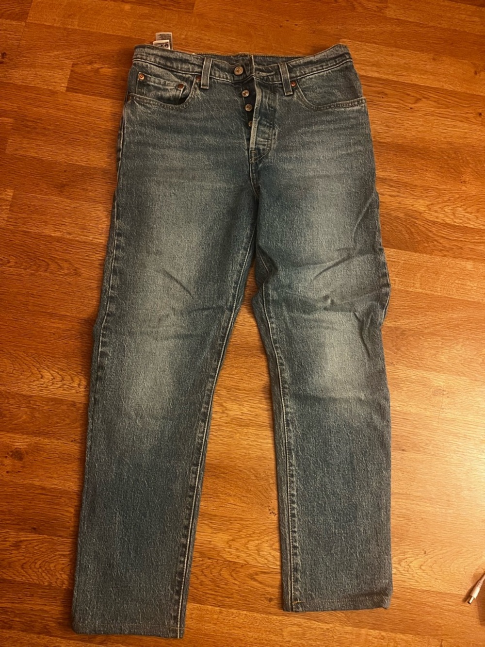 Levi's Women's Washed Blue Ankle Cropped Jeans